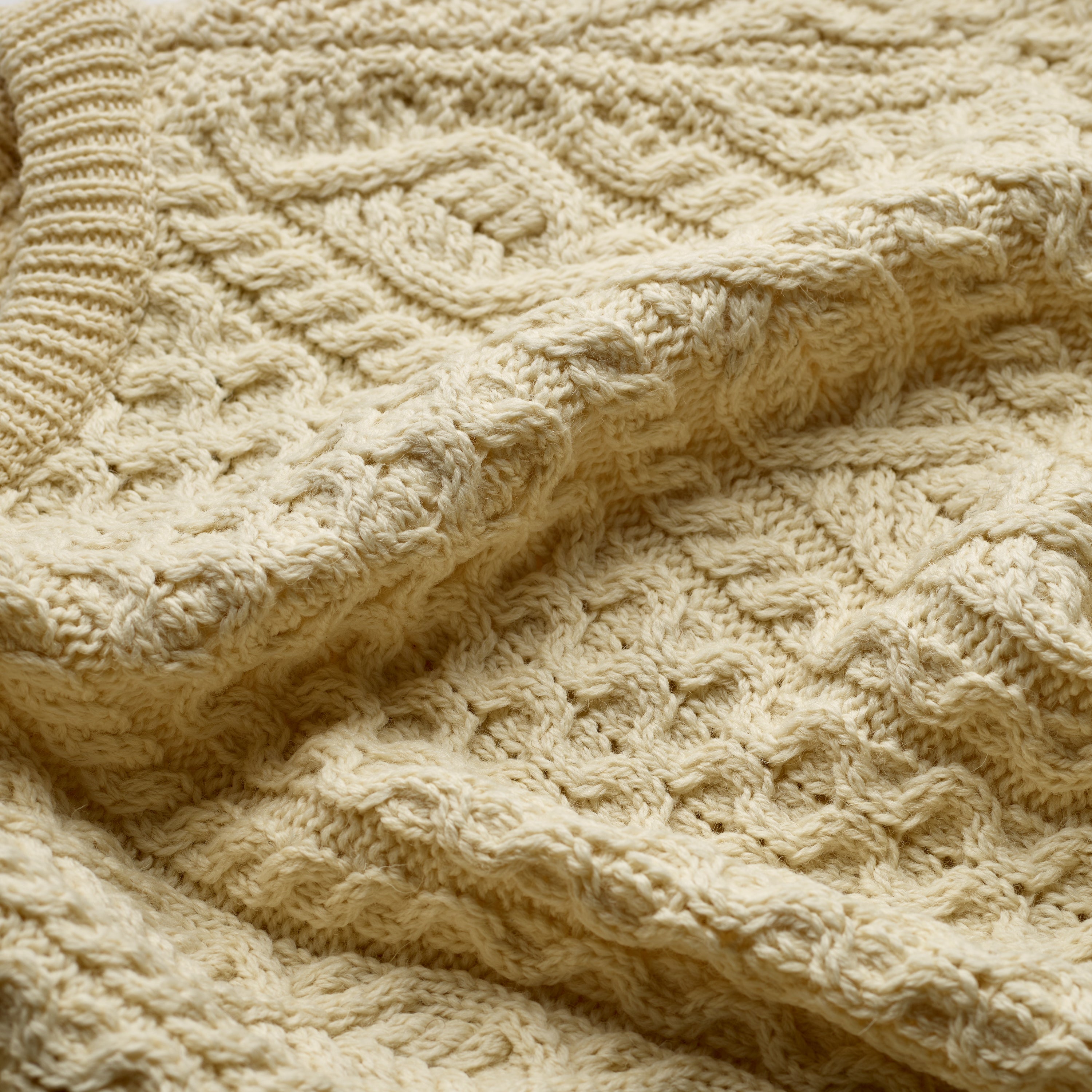 The Traditional Wool Cable Knit Ecru Jumper